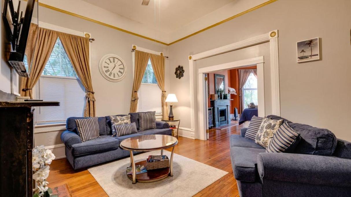 شقة Elegant 2 Bed Directly On Forsyth Park سافانا المظهر الخارجي الصورة