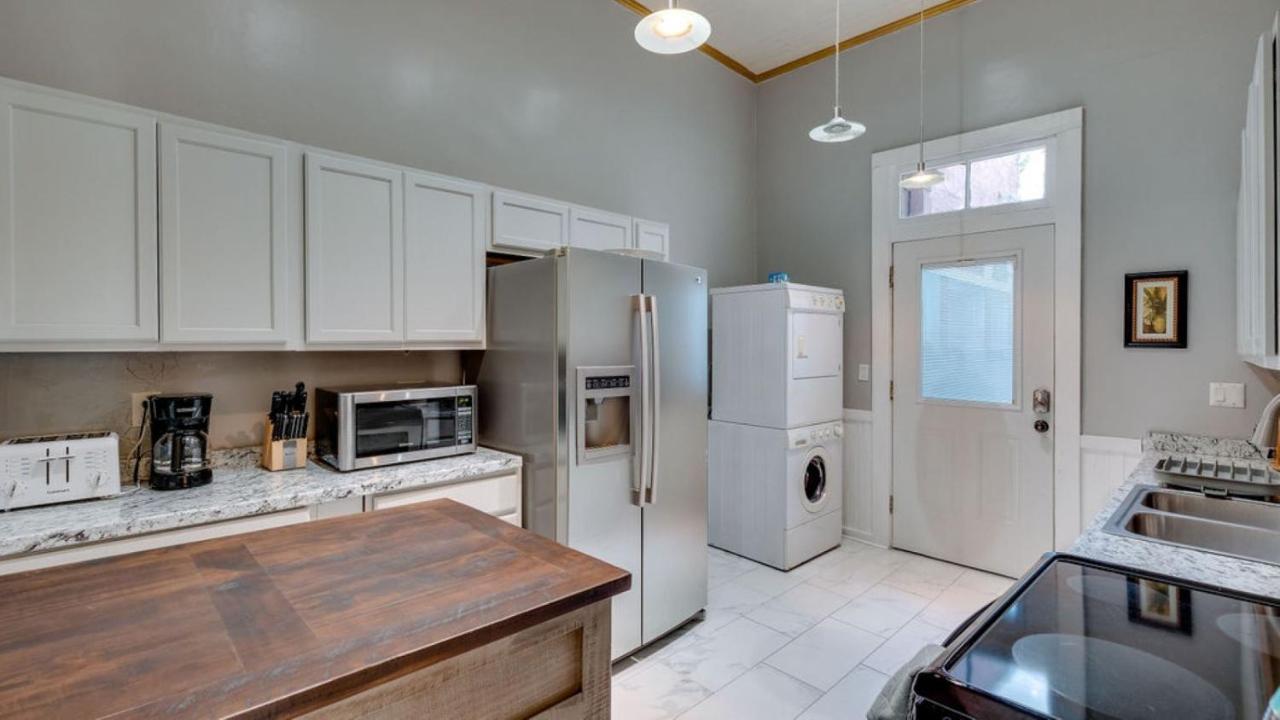 شقة Elegant 2 Bed Directly On Forsyth Park سافانا المظهر الخارجي الصورة